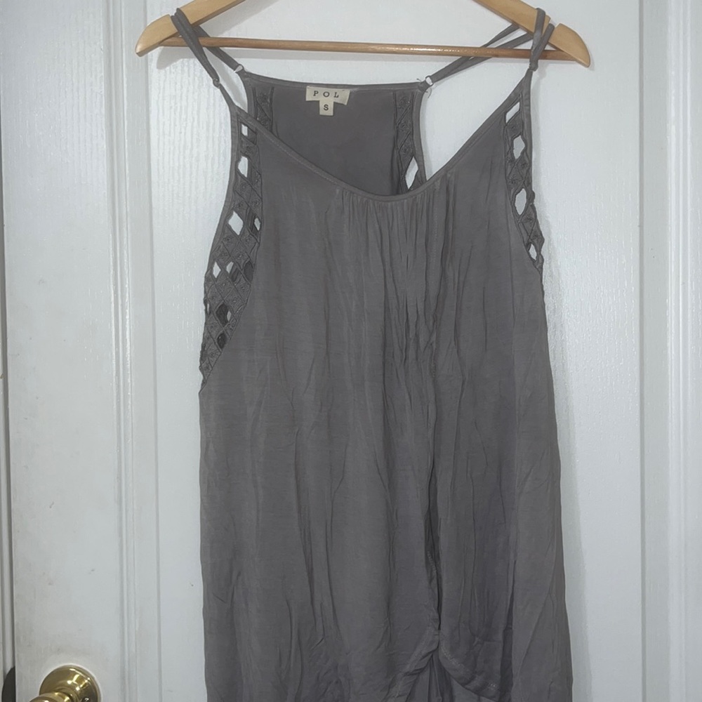 Grey top